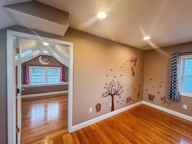 Building Photo - 267 Beech St