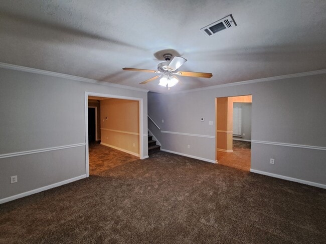 Building Photo - 7607 Pleasantville Way