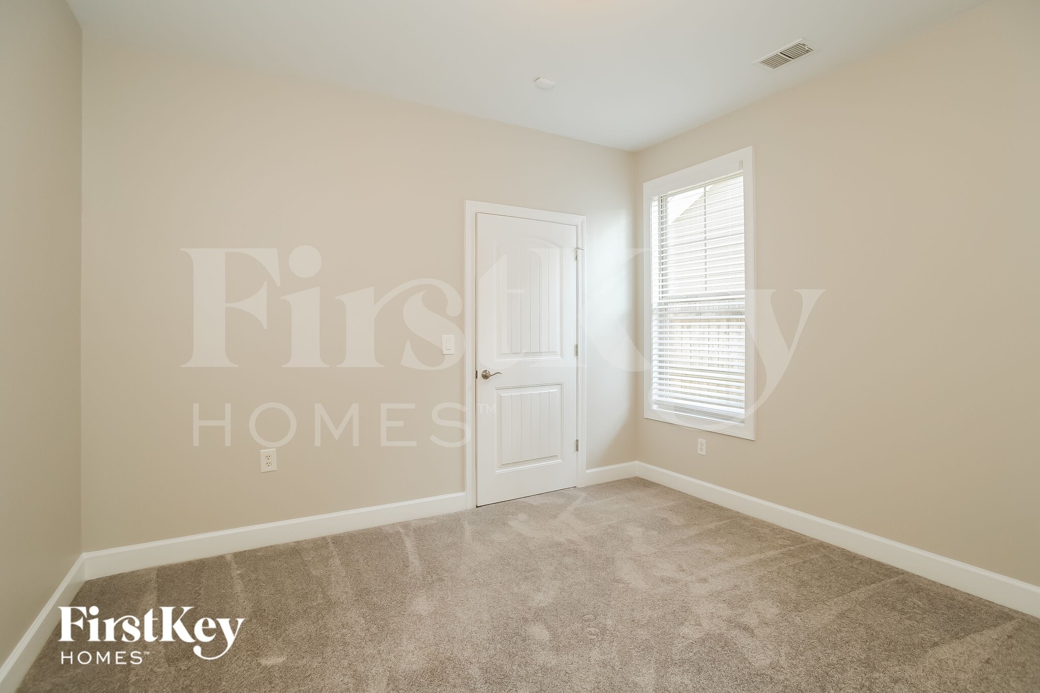 Building Photo - 207 Hickory Nut Ln