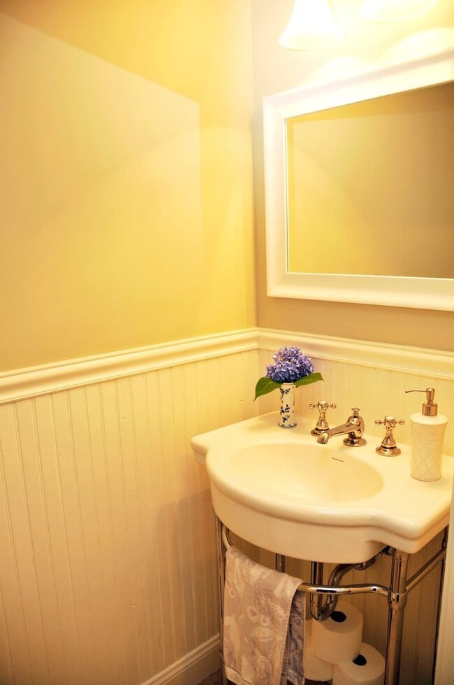 Building Photo - Columbia, MD