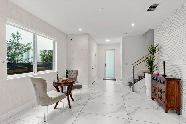 Building Photo - Northwest 68th Terrace, Doral, FL 33178 - 4 BR 3.5 BA single-family home