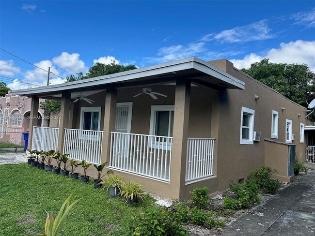 Building Photo - 261 NW 49th St