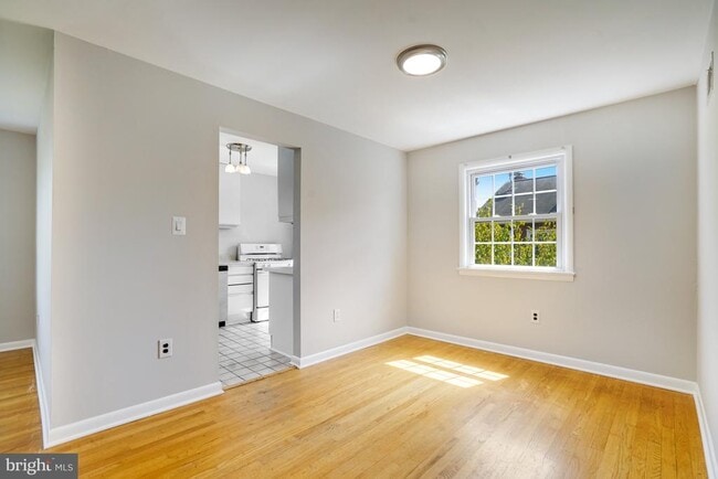 Building Photo - 706 N Cleveland St