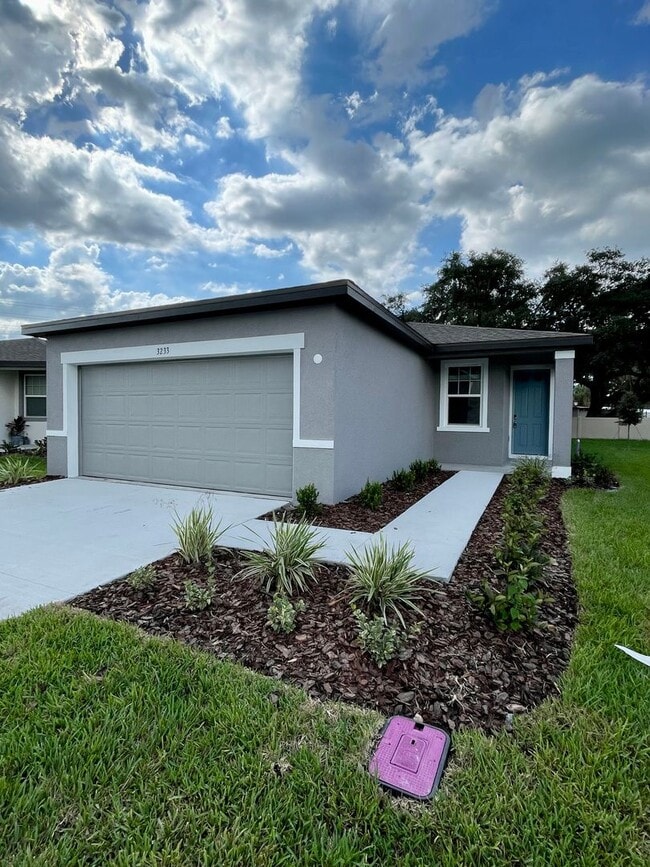 Primary Photo - Available NOW! VERY well maintained 4/2 in...