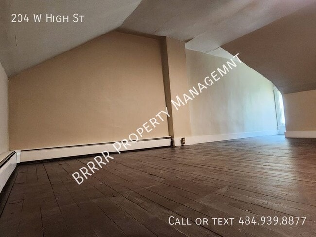 Building Photo - 204 W High St