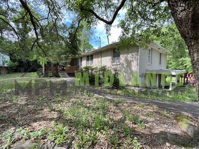 Building Photo - 948 Betsy Dr