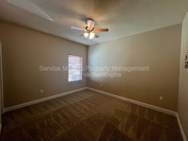Building Photo - 5951 Palermo Dr