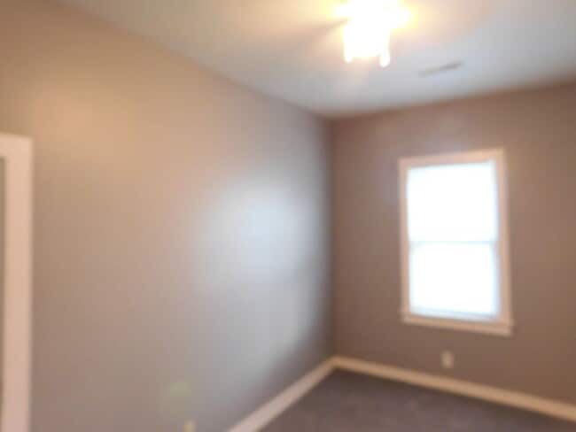 Building Photo - Beautiful 3 bedroom/1 bath home in El Dorado!