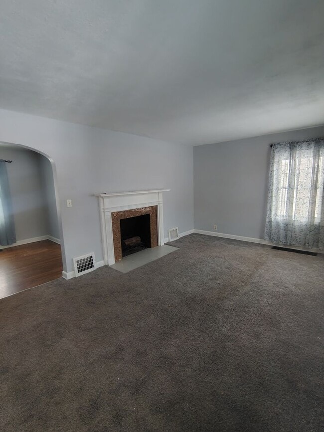 Building Photo - Cozy Two Bedroom - Coming Soon