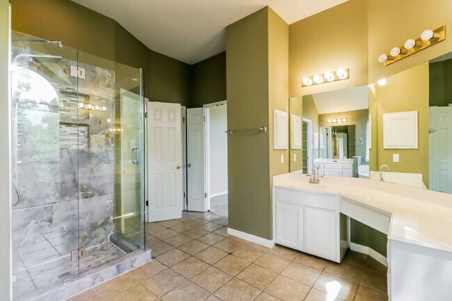 Building Photo - Amazing home ready to move in!