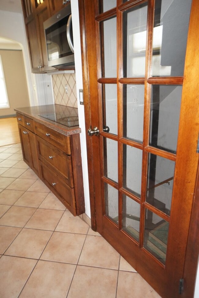 Building Photo - NE Portland Alberta Arts 3-bedroom Bungalow - APPLICATION PENDING