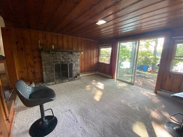 Building Photo - 22 Saumur Ln