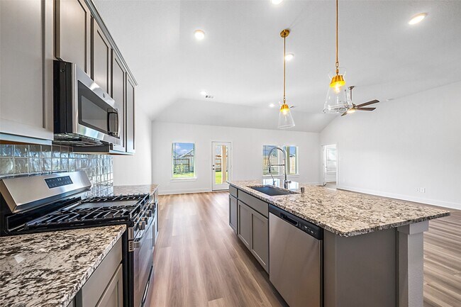 Building Photo - 21315 Mountain Haya Trl