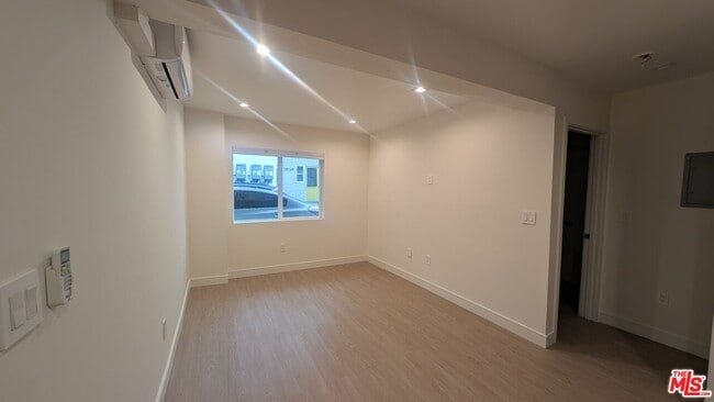 Building Photo - 1125 Lodi Pl