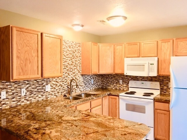 Building Photo - 3 Bedroom/2.5 Bathroom Townhome In Lehi