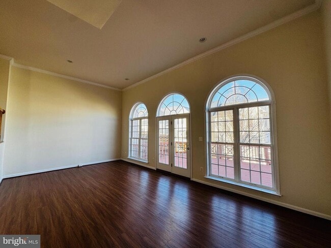 Building Photo - 43776 Smith Ferry Square