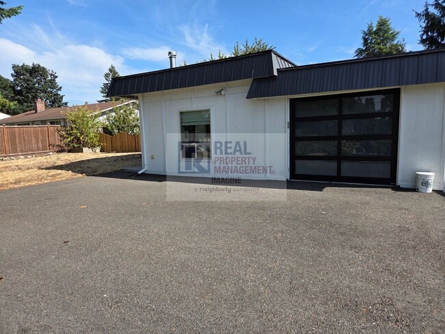 Building Photo - Recently remodeled 3 bedroom, 2.5 bath home