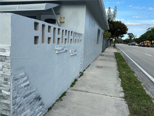 Building Photo - 1300 NW 7th Terrace