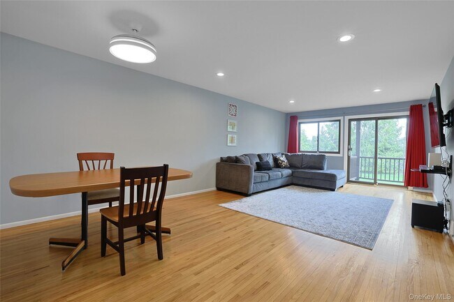 Building Photo - 135 W Nyack Rd