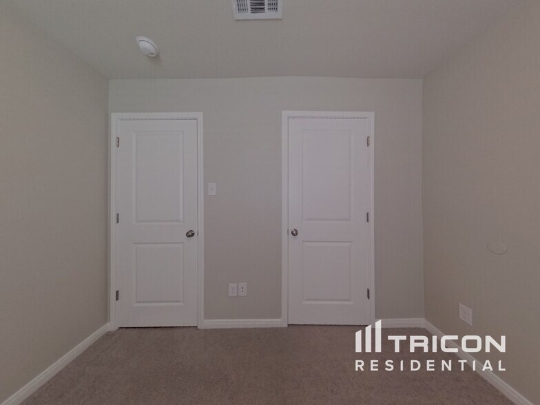 Building Photo - 15569 Taylorcrest Dr
