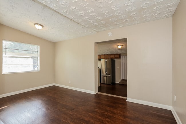 Building Photo - 8863 Yeoman Dr