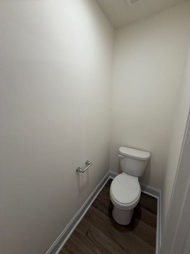 Building Photo - Mebane / Townhouse