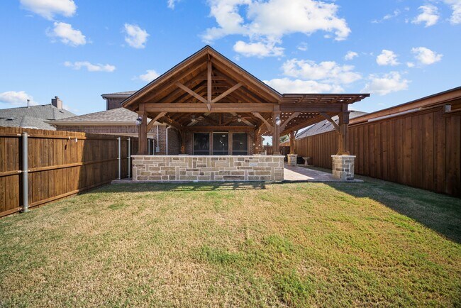 Building Photo - 115 Parkwood Dr