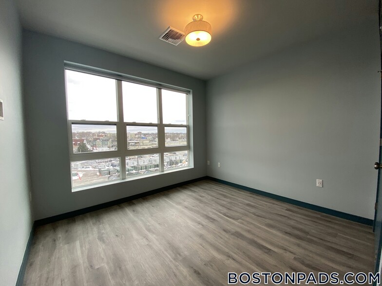 Building Photo - 1258 Massachusetts Ave
