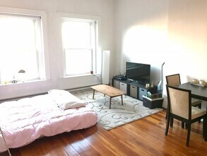 Building Photo - Brookline Studio – Lower Beacon – No Broker Fee – Hot Water Included – 9/1