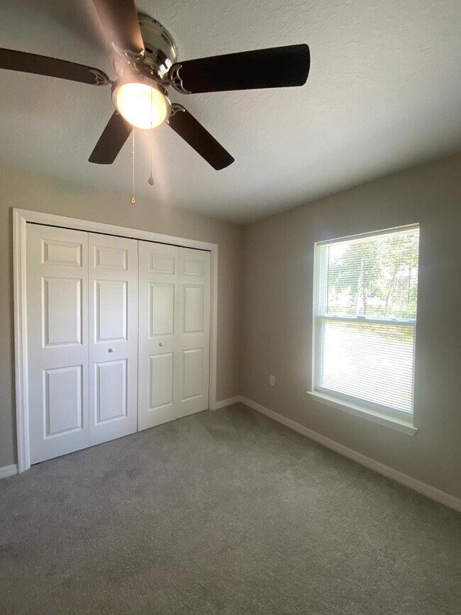 Building Photo - Charming 3-Bedroom Home on Nearly 1 Acre –...