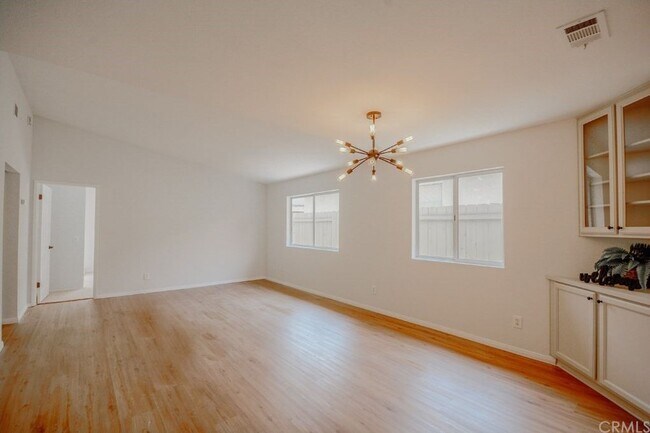 Building Photo - 28274 Bavaria Dr