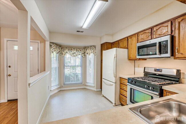 Building Photo - 1801 Timber Oaks Rd