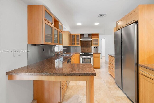 Building Photo - 564 Golden Beach Dr