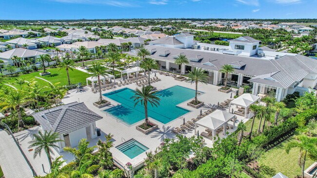 Building Photo - 9901 Regency Wy