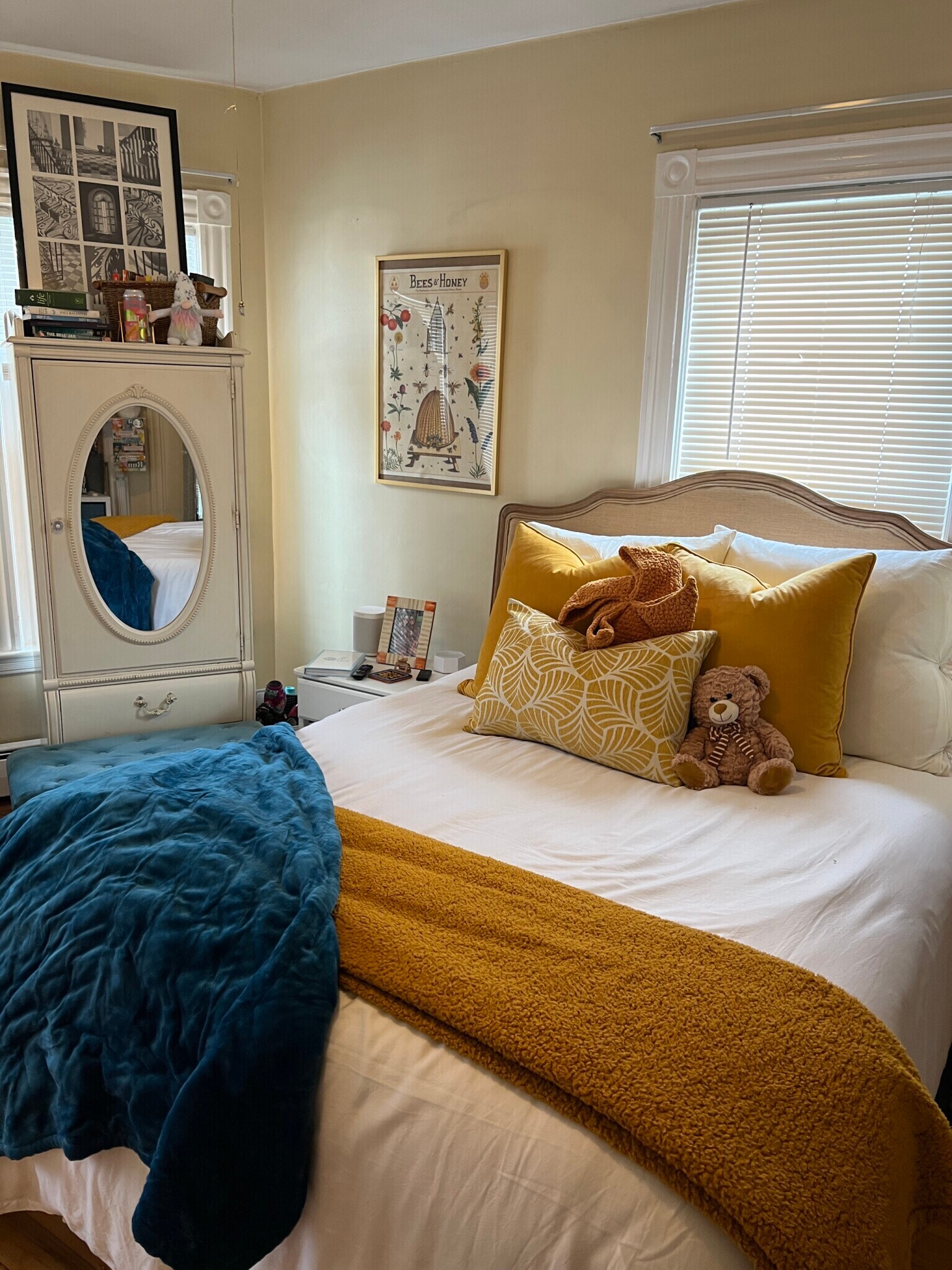 Building Photo - 2 Gilson Ter