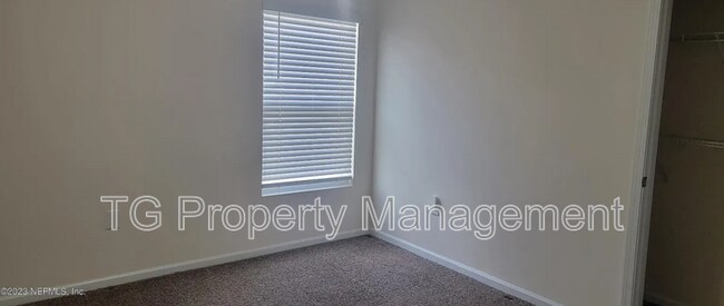 Building Photo - 8238 Meadow Walk Ln