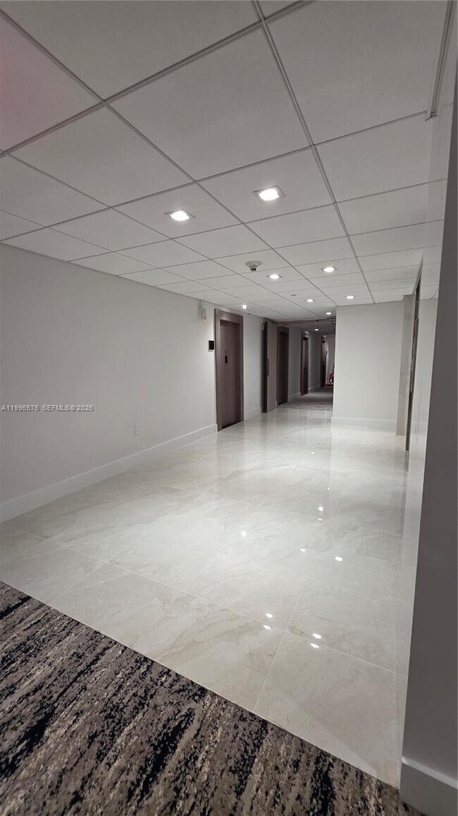 Building Photo - 5825 Collins Ave