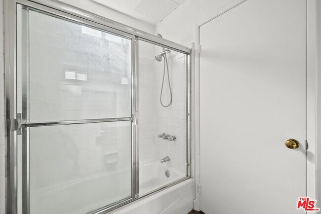 Building Photo - 14333 Haynes St