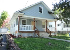 Building Photo - 12 Hillside Ave