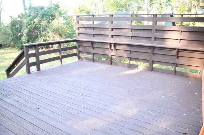 Building Photo - Beautiful Waterfront 4-Bedroom Home in Pirates Cove!