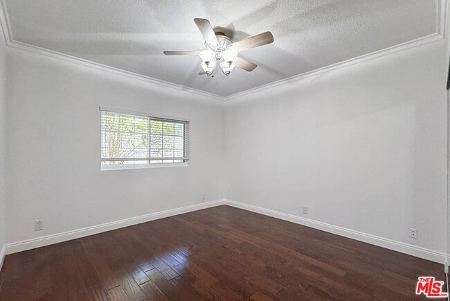 Building Photo - 4355 Ventura Canyon Ave