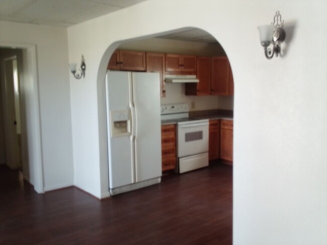 Building Photo - Cute 3 bedroom 2 bath in Desert Heights