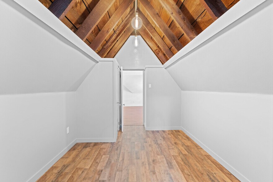 Building Photo - 75 W Ashland St