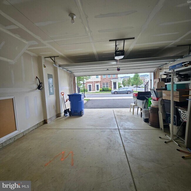 Building Photo - 76 Kramer Ct