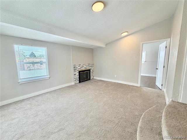 Building Photo - 988 Yates St