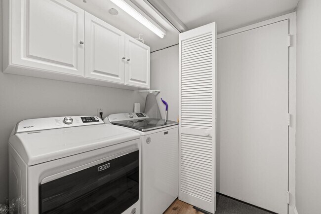 Building Photo - 3301 Bayshore Blvd