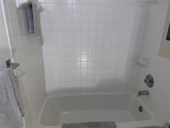 Building Photo - 1321 Piney Creek Ln