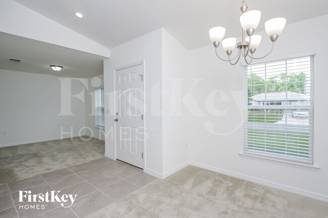 Building Photo - 4611 Belladonna Ave