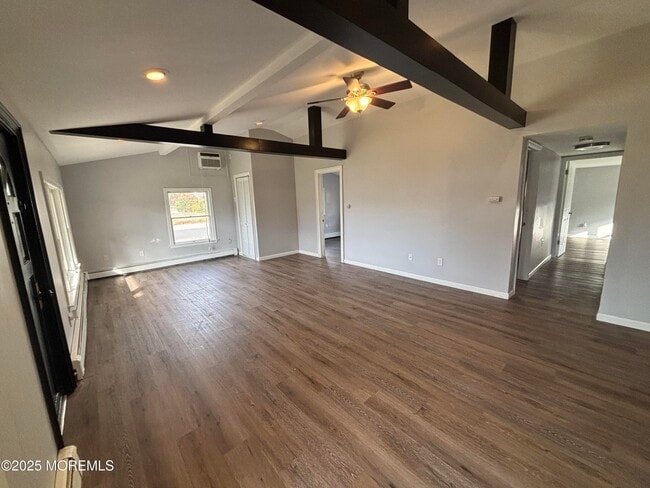 Building Photo - 1005 Beach Blvd