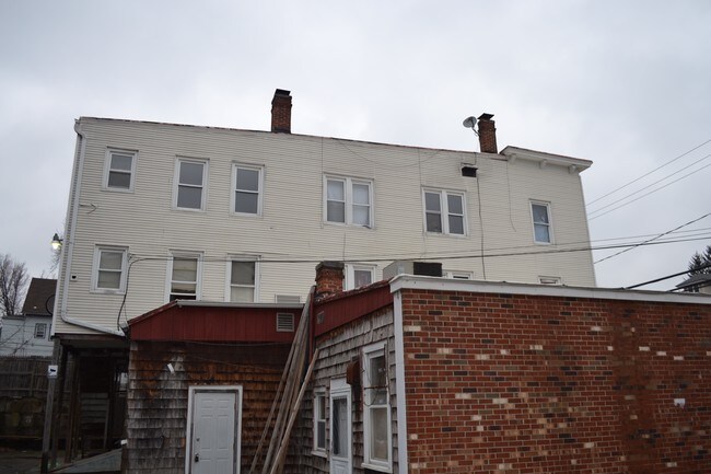Side View - 369 - 375 Grandview Ave